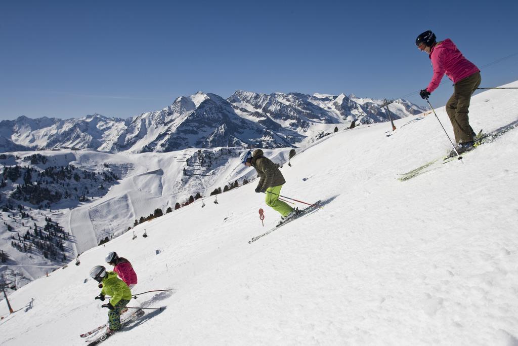 Alpina Zillertal . Family Lifestyle Kinderhotel Fuegen Exterior photo