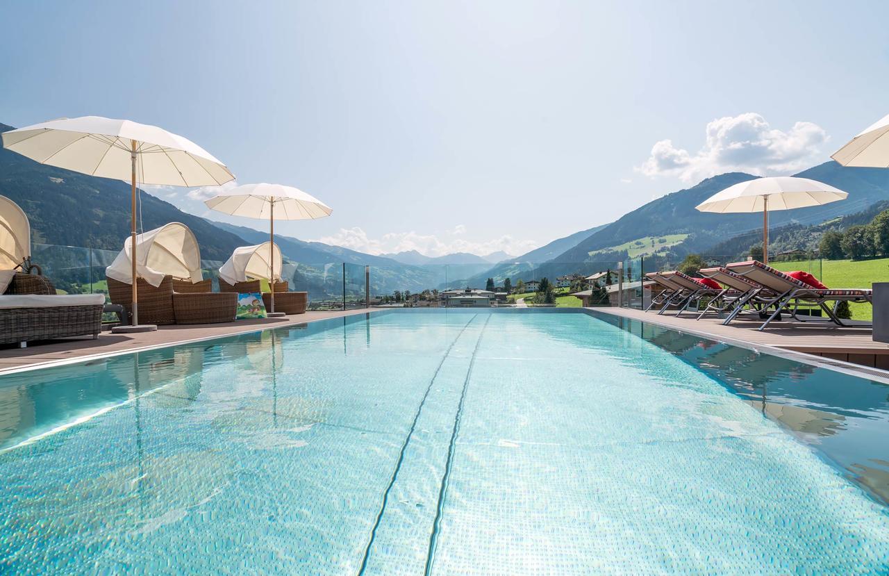 Alpina Zillertal . Family Lifestyle Kinderhotel Fuegen Exterior photo