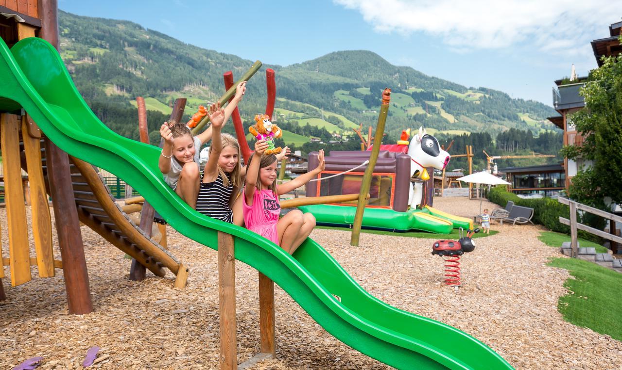 Alpina Zillertal . Family Lifestyle Kinderhotel Fuegen Exterior photo